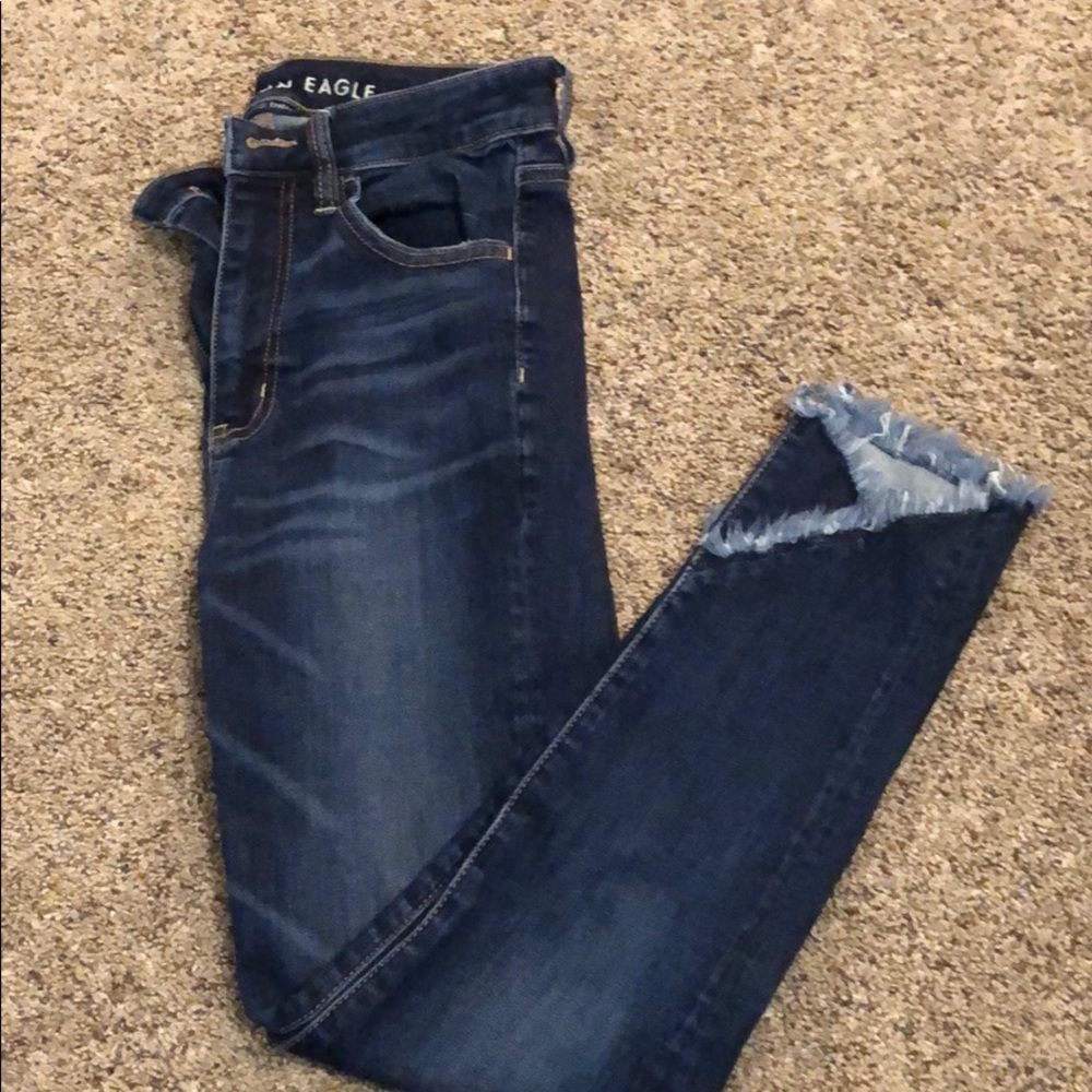 amercian eagle frayed crop denim
